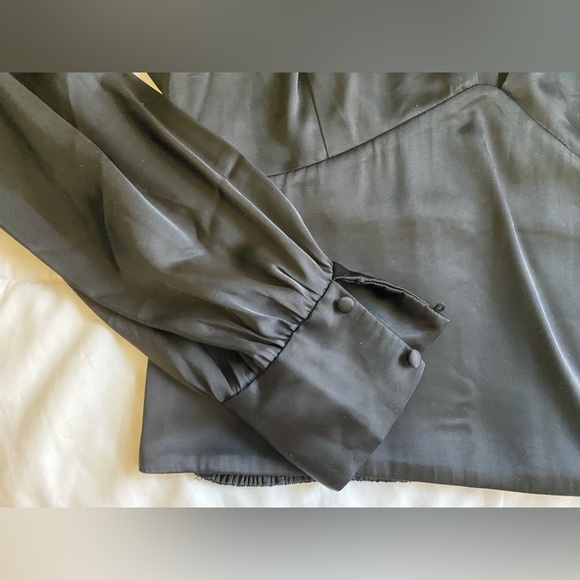 Top - Picture 2 of 6